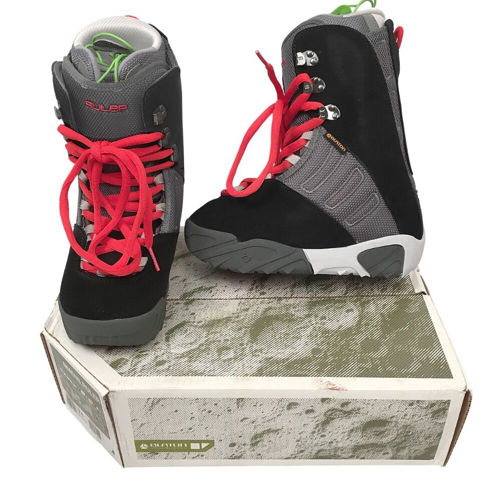BRAND NEW Burton Ruler Snowboard Boots!  Size 6 Euro 38  Black  Traditional Lace
